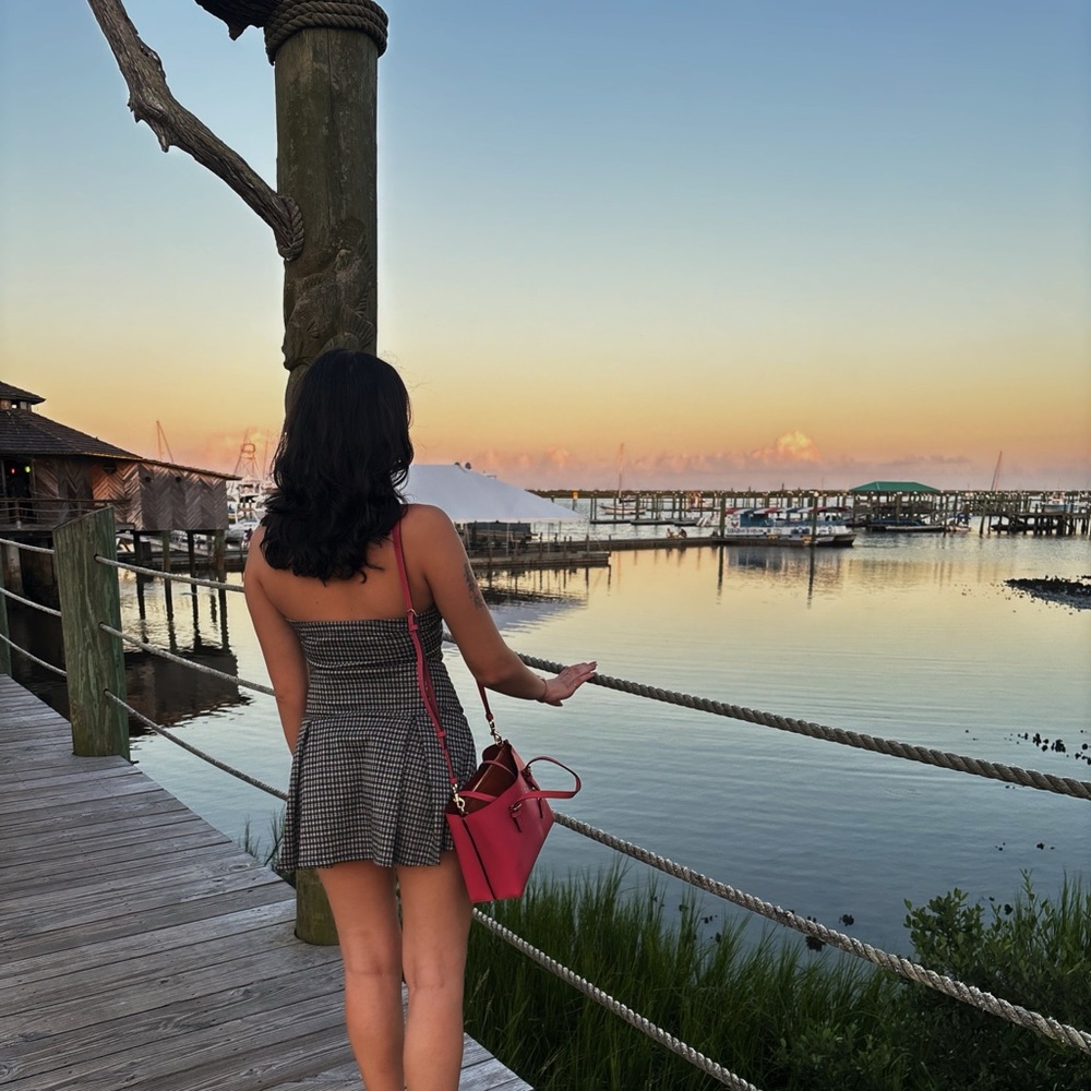 Meet your Posher, Courtney